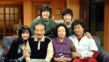 搞笑一家人剧情介绍,笑料百出，温馨满溢的家庭喜剧